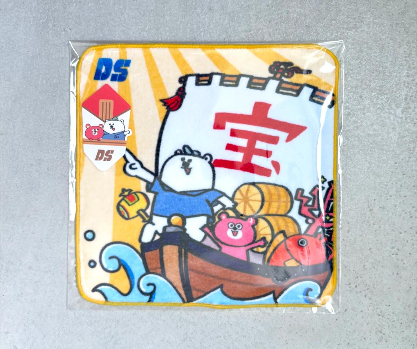 有限会社ディーズ様　ハンドタオルとのしステッカー　新年のご挨拶を彩る、オリジナルノベルティ制作。